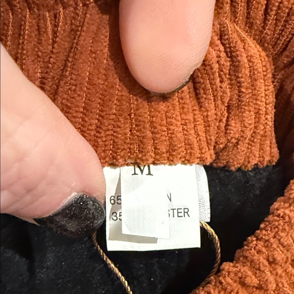 Woman’s Corduroy Harlem Pants - Picture 6 of 12